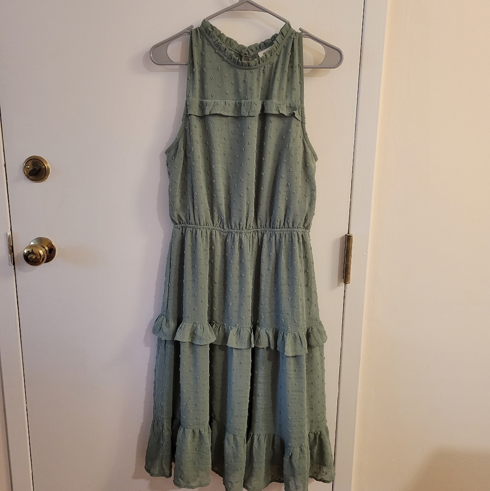 Monteau Sage Green Tiered Midi Dress